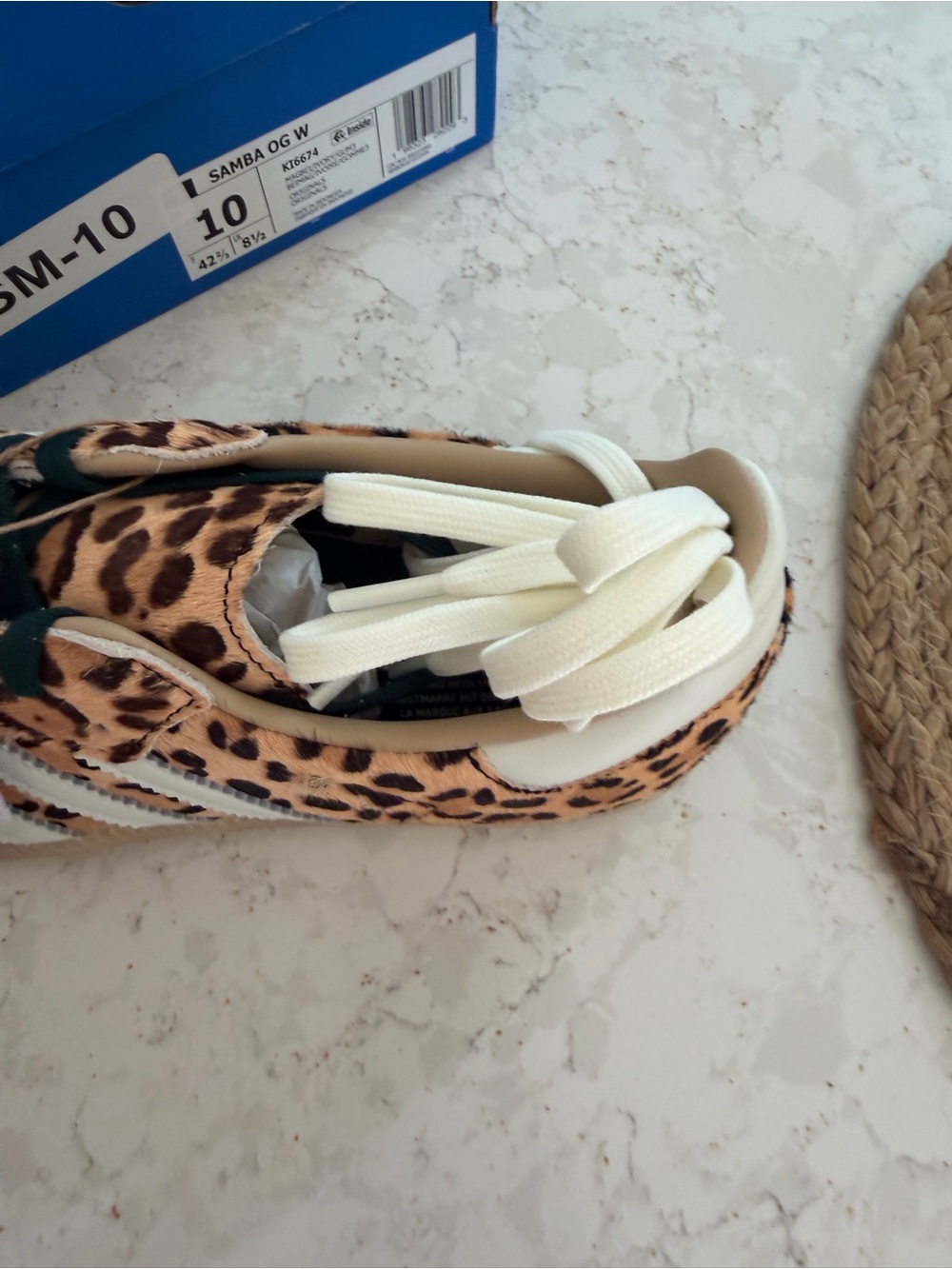 adidas Samba OG Women's Leopard Print Sneakers in Tan and White size 10 new - Picture 3 of 6